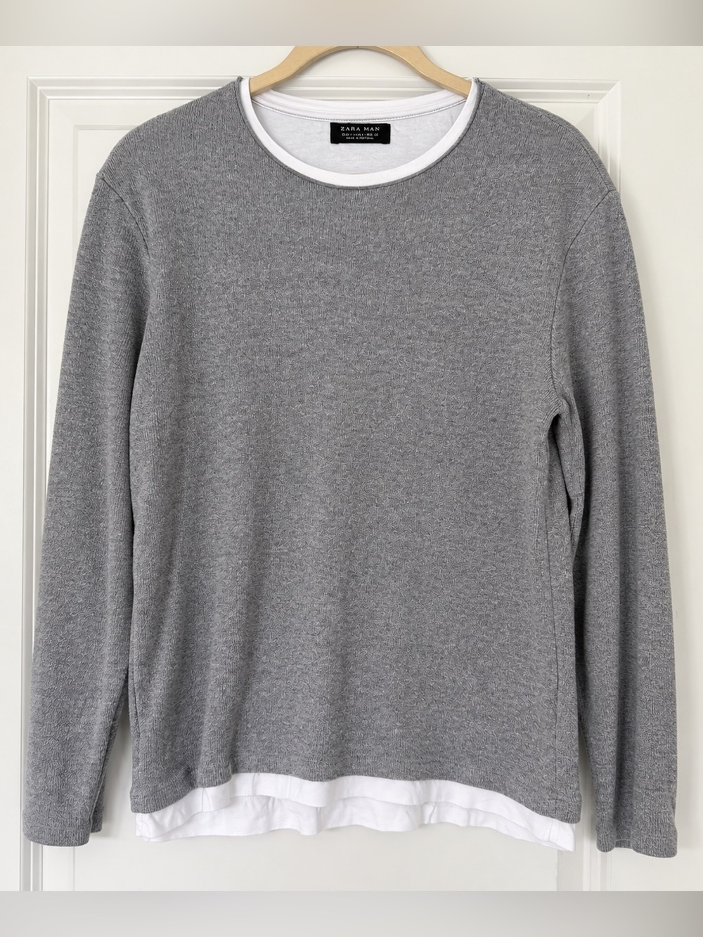 Zara Gray Layered Menโs Crewneck Sweater with White Hem Medium